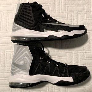 Like new men’s Nike Air Max 180 Audacity basketball shoes - size 13